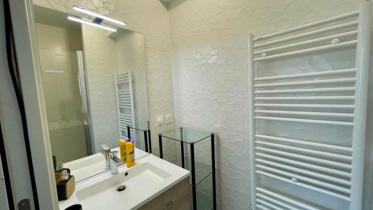 Studio Bel Mod Mont D'Or - Belvedere Moderne Лион Екстериор снимка